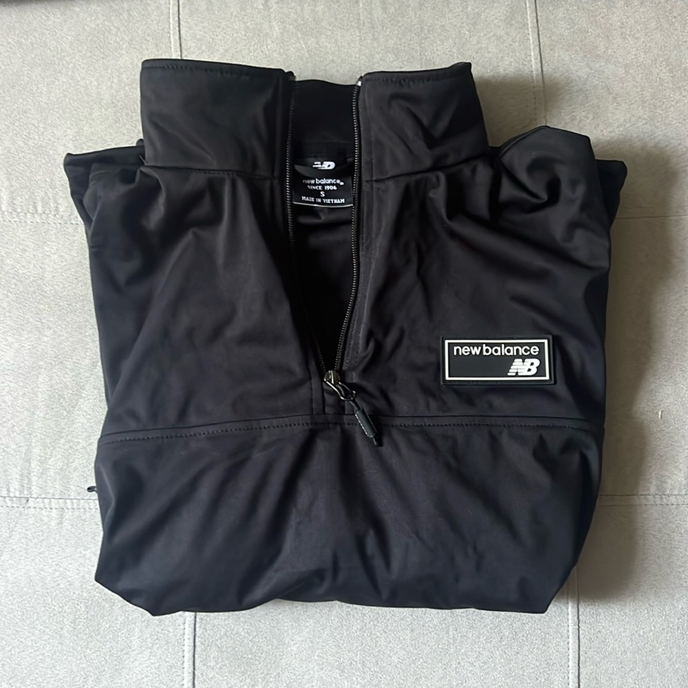 New balance pull over!